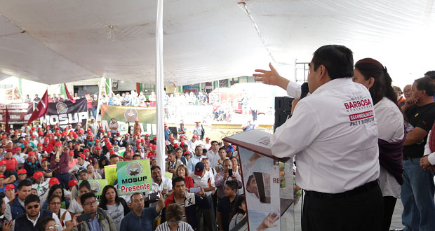 Nuevo estacionamiento en Central de Abastos, ofrece Barbosa