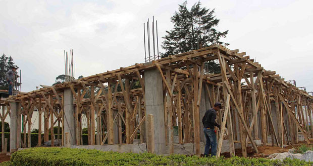 Siguen levantando edificio administrativo en CBTA 168 de Zacapoaxtla