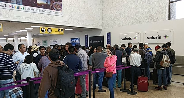 Volaris cancela vuelo Puebla-Cancún argumentando caída de ceniza