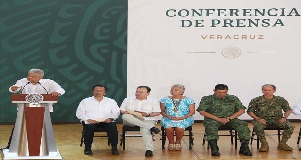 Asegura AMLO que la violencia se revertirá; visitará Minatitlán