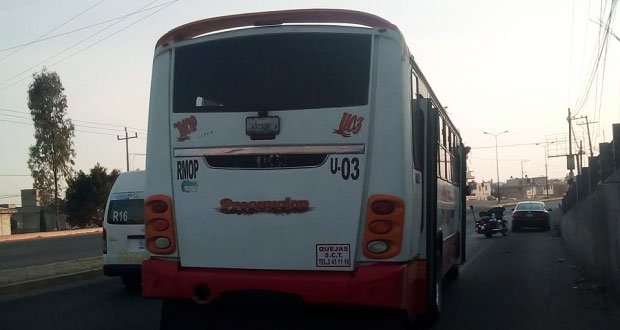 Muere al ser atropellado por transporte público y detienen a chofer