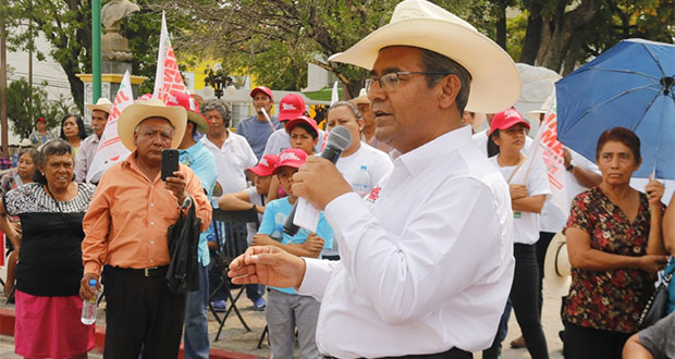 Autoridades municipales del PRI están apoyando a otro perfil, reclama Jiménez