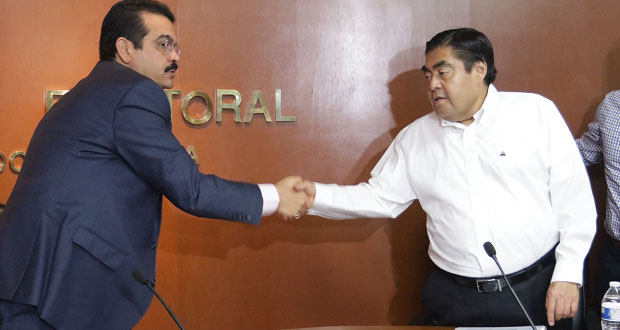 PAN denuncia “asistencia” de funcionarios a registro de Barbosa