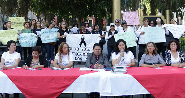 En Puebla, padres usan mal dinero que era para estancias, acusan