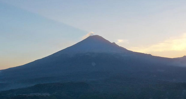 Popocatépetl tuvo 32 exhalaciones y 1 sismo volcanotectónico: PC