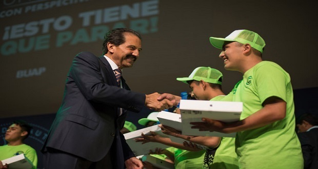 Preparatoria Calderón es primero en la Universiada del Conocimiento