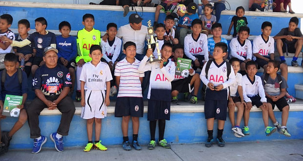 Antorcha organiza encuentro de fútbol infantil en Xochiltepec
