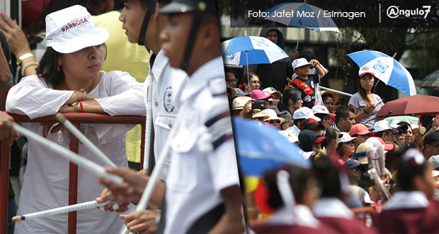 Candidatos aprovechan el desfile del 5 de Mayo para repartir propaganda