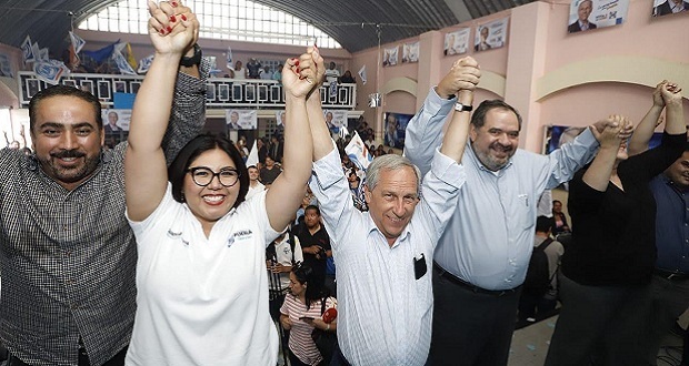 Inicia Enrique Cárdenas cierres de campaña regionales