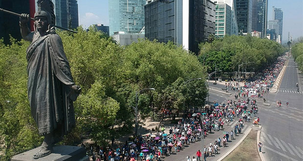 Con plantón en CDMX, exigen resolver desabasto de fármacos contra VIH