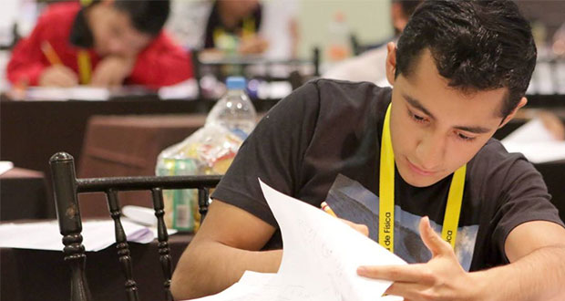 Estudiante mexicano es aceptado en 9 reconocidas universidades de EU