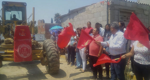 En Amozoc, Antorcha inaugura trabajos para pavimentar calle Juárez