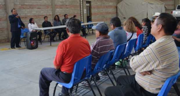 Conferencista de ONU imparte plática sobre valores en Ixcaquixtla