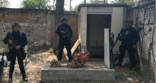 Hallan y clausuran toma clandestina en panteón de Azcapotzalco