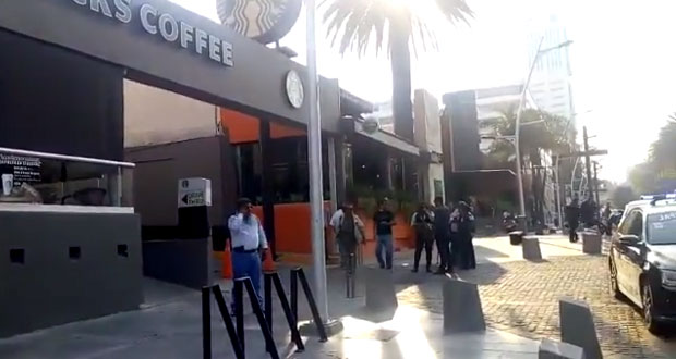 Hombre dispara y lesiona a mujer en Starbucks de la Juárez