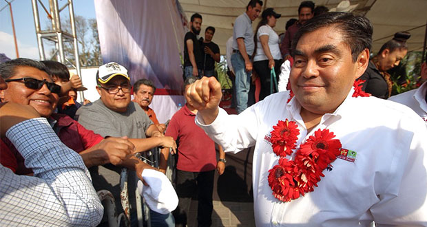 Nunca más un gobernador será dueño del estado, señala Barbosa