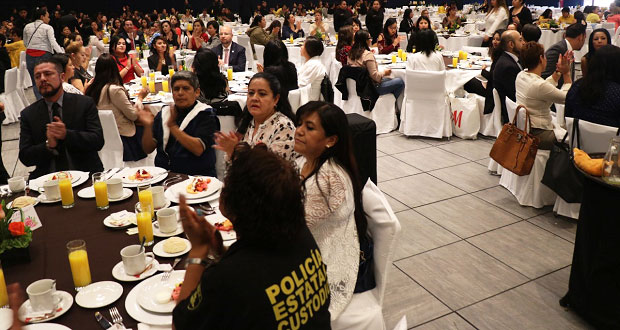 SSP festeja 10 de Mayo y reconoce trayectoria de 49 trabajadoras