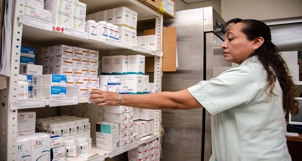¿Cómo plantea AMLO garantizar abasto de antirretrovirales para VIH?