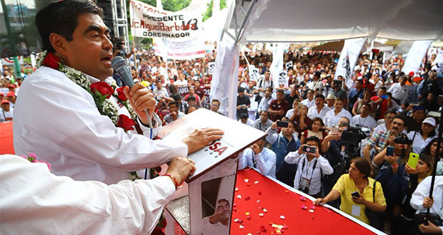 “Este ganso no se cansará”, señala Barbosa al cerrar campaña en Tehuacán