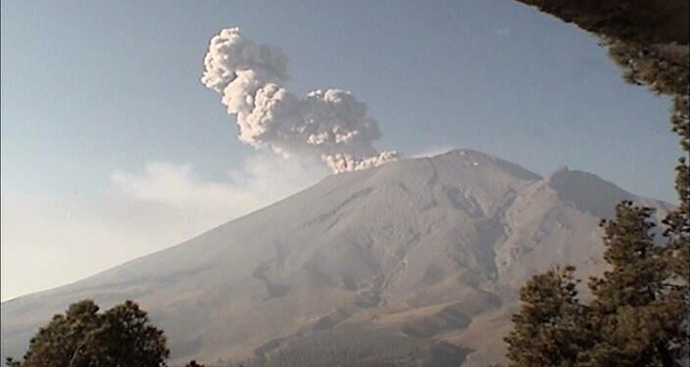 Volcán Popocatépetl emite dos explosiones; caería ceniza en Puebla