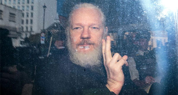 Assange rechaza solicitud para que Inglaterra lo extradite a EU