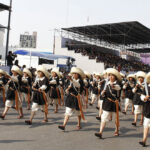 El tradicional Desfile 5 de Mayo regresa a sus orígenes y revive su colorido