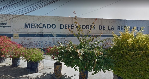 Jaloneos y manotazos en intento de detención en mercado Defensores