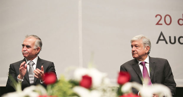 AMLO desmiente a Riva Palacio: niega renuncia de Romo a su gabinete