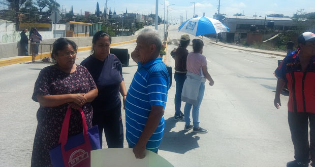 Acusan daños a casas por bulevar Carmelitas; Comuna revisará denuncias