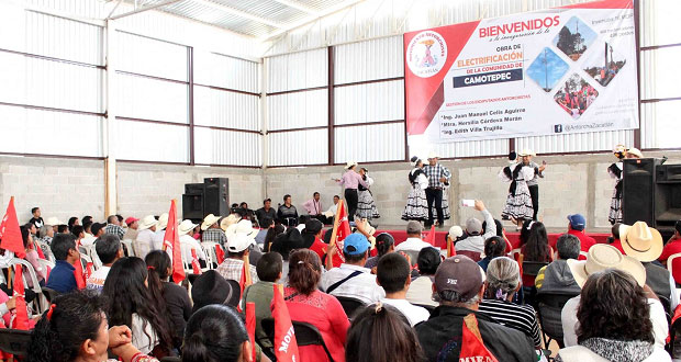 Antorcha inaugura electrificación en comunidad Camotepec, Zacatlán