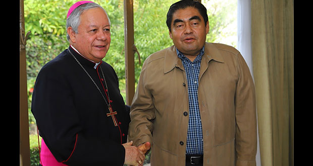 Barbosa se reúne con arzobispo de Puebla y acuerdan colaboración