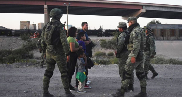 En Ciudad Juárez, Ejército disuade a migrantes que buscan cruzar a EU
