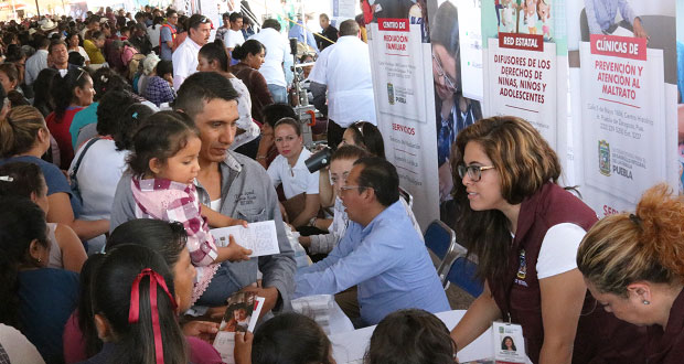 DIF estatal realiza primera feria regional de servicios en Mixteca