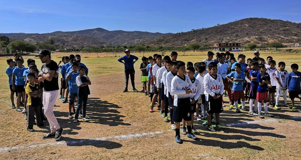 Impulsa Antorcha el deporte en Huehuetlán El Grande