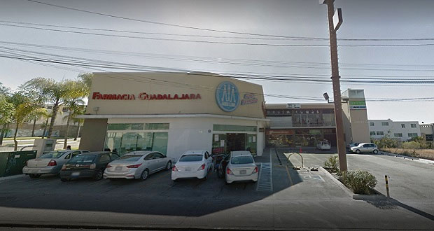 Matan a mujer de disparo tras asaltarla en Farmacias Guadalajara
