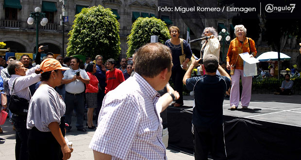 Mitines contra y pro AMLO en el centro confrontan a poblanos