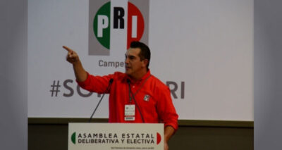 Gobernador de Campeche recibe licencia para contender por CEN de PRI