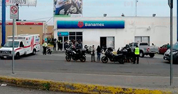 Sujetos armados asaltan banco en Michoacán y se llevan 1 mdp