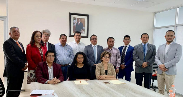 Upaep y SNTE firman convenio para que agremiados cursen posgrados