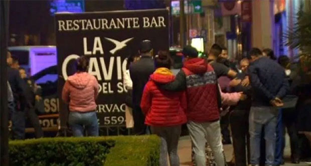 En CDMX, ataque armado a bar deja 2 muertos y causa huida masiva