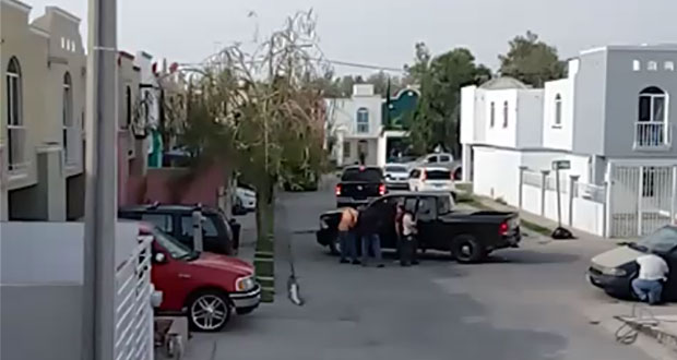 Graban balacera por ejecución de policía en residencial de Jalisco