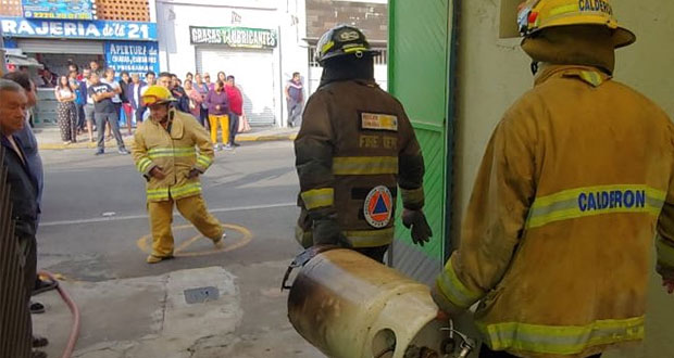 Explosión de tanque de gas en colonia Rivera Santiago deja 3 heridos