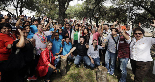 Comuna de Puebla y vecinos dan mantenimiento a parque de Clavijero