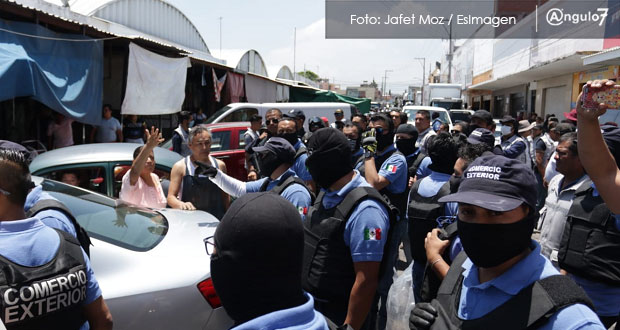 Autoridades de los tres niveles realizan operativo en mercado La Acocota