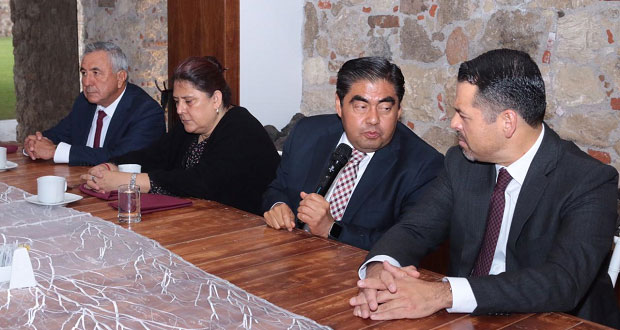 Necesario, sistema de contrapesos entre Ejecutivo, Congreso y TSJ: Barbosa