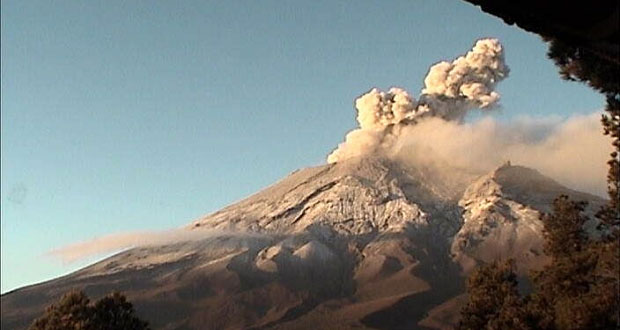 Actividad de Popocatépetl incrementa; registra 4 explosiones: PC