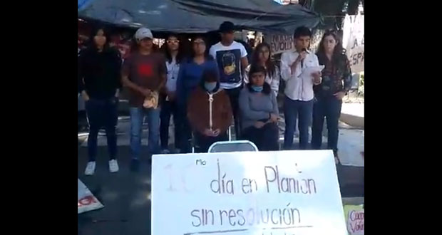 Alumnas en huelga de hambre piden a Esparza no seguir negando diálogo