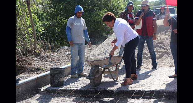 Ayuntamiento de Tepexi de Rodríguez inicia construcción de puente