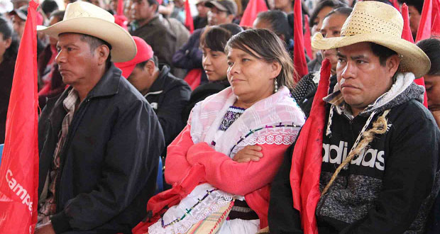 En Cuetzalan, piden agua potable, vivienda y caminos dignos