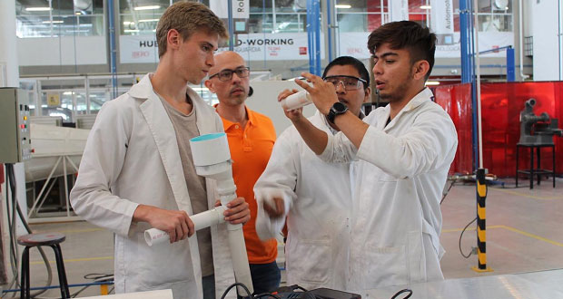 Estudiantes poblanos logran primer lugar en competencia internacional